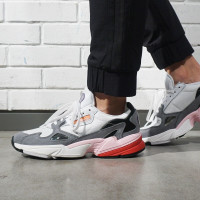 adidas阿迪达斯三叶草 2019新款女子 FALCON 拼色时尚休闲运动复古老爹鞋