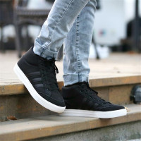 adidas阿迪达斯男鞋2018秋冬新款休闲时尚轻便滑板鞋经典款舒适透气麂皮运动休闲鞋