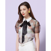 时尚印花灯笼袖两件套上衣