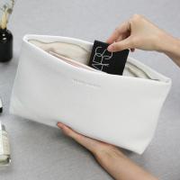 大容量手拿包化妆品收纳包便携化妆包女防水手抓包信封包