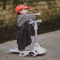 智扣儿童滑板车可坐可骑滑1-3-6-12男女幼宝宝溜溜车二三合一公主款