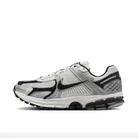 NIKE耐克跑步鞋ZOOM VOMERO 5轻便透气低帮女鞋HQ1182-001 D