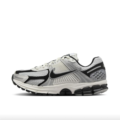 NIKE耐克跑步鞋ZOOM VOMERO 5轻便透气低帮女鞋HQ1182-001 D