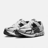 NIKE/耐克男鞋 新款 网面透气缓震运动休闲跑步鞋FJ4151-004 C