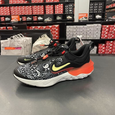 NIKE耐克跑步鞋轻便舒适低帮青少年运动鞋DV3106-001 D