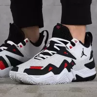 NIKE/耐克男鞋缓震回弹防滑实战耐磨运动篮球鞋 CJ0781-101 D