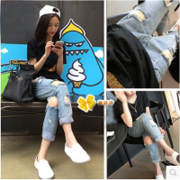 吾之语韩版胖mm九分牛仔裤女装大码200斤宽松显瘦乞丐破洞小脚长裤潮