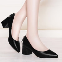 金丝兔欧美新款尖头粗跟女鞋复古高跟秋鞋pu皮套脚中跟单鞋皮鞋