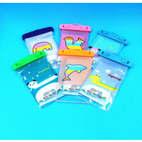 卓鑫鸿(拍2发5只)(2只装)创意卡通可触屏手机防水袋5.5寸及以内适用 漂流游泳户外旅游卡通随机图案