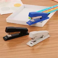 卓鑫鸿 优质耐用订书机送钉子 11.8*3.2*6cm 办公用品装订机 学习文具