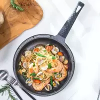 26cm平底锅烘焙精灵麦饭石不粘锅煎锅小煎饼煎蛋烙饼牛排电磁炉 红色26cm(无盖)