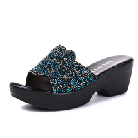 歌爱妮2021凉拖鞋女外穿厚底女凉拖妈妈中跟真皮中年大码中老年坡跟皮拖女夏