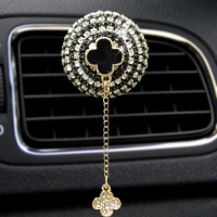 车载香水空调挂件卡通镶钻汽车出风口夹车用香薰车内挂件饰品香球 黑色四叶草香球