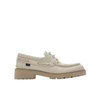 博柏利(BURBERRY)小牛皮帆船鞋男户外休闲鞋圆头鞋带开合战马骑士