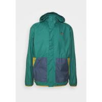 New Balance夏季运动宽松工装风防风防水透气男士直筒长袖夹克