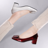 鞋子女春2019新款英伦单鞋女粗跟真皮鞋时尚浅口中跟百搭正装女鞋