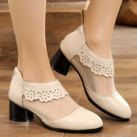 2019春季新款粗跟单鞋中跟百搭透气镂空纱女鞋夏季大码真皮鞋子