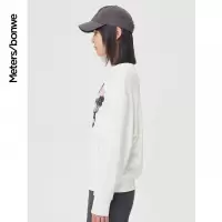 [1件5折价:89.5]美特斯邦威圆领卫衣女宽松新款春秋时尚酷感印花套头衫上衣女