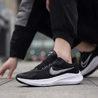 Nike耐克Zoom Winflo 8 新款飞线气垫女子运动跑步鞋CW3421-005
