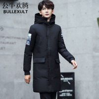 公牛欢腾2019反季促销男士中长款加厚羽绒服时尚韩版连帽白鸭绒外套男装
