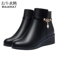公牛欢腾2021妈妈鞋棉鞋女新款秋冬季真皮软底短靴坡跟加绒中老年女士皮鞋