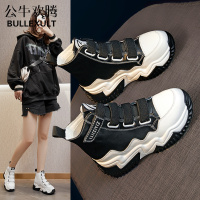公牛欢腾2021ins超火鞋子女秋冬新款韩版厚底高帮女鞋网红小白魔术贴百搭
