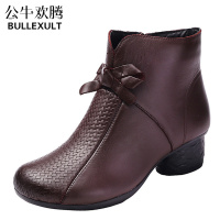 公牛欢腾2021民族风短靴女秋冬新款复古真皮女靴粗跟马丁靴中跟加绒妈妈鞋