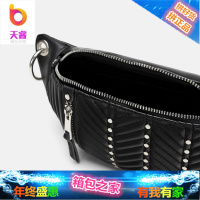 腰包女2018新款 时尚女士简约少女仙女胸包女潮 铆钉装饰压纹腰包