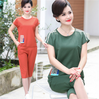 公牛欢腾妈妈夏装套装2020新款女夏短袖中年女装休闲中老年夏季上衣两件套