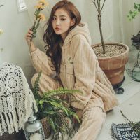 波迷娜(BOMINA)月子服哺乳装外出时尚孕妇睡衣秋冬绒法兰绒珊瑚绒产后喂奶衣 9403#樱-美舒绒-花葱莲