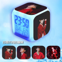 易烊千玺生日会同款周边tfboys王俊凯王源床头七彩小闹钟定制