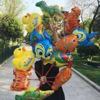 儿童中号卡通托杆铝膜气球多款地推小礼品玩具回手礼多款动物批