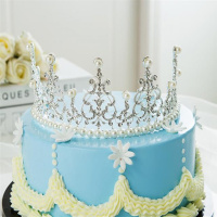 皇冠蛋糕装饰生日派对装扮用品 装饰 珍珠皇冠王冠装饰装扮插旗