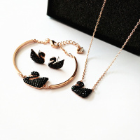 黑天鹅三件套学生手链项链耳钉女装饰品坠锁骨链首饰生日