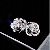 纯银耳钉幸福四叶耳钉女韩版百搭时尚银耳饰小清新耳饰品