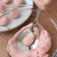 不锈钢压下肉丸制作器挤丸子工具创意自制瘦肉丸子器厨房小工具