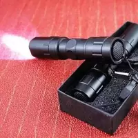 强光手电筒电池手电筒LED远射王迷你变焦手提探照灯家用户外骑行