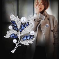 胸针创意胸花秋冬枫叶别针时尚百搭仿珍珠蓝晶个性韩版外套配饰