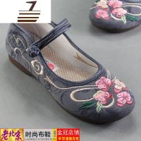 尗卡民族风中老年舒适休闲女鞋平底散步鞋广场跳舞鞋绣花休闲鞋