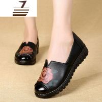 尗卡妈妈鞋单鞋中老年女鞋舒适软底平底奶奶防滑中年老人皮鞋女款