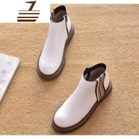 尗卡2020新款平跟短靴单靴平底马丁靴漆皮短筒雪地靴及踝靴女靴子