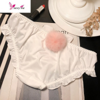 日系二次元可爱小兔兔性感内裤少女学生低腰球球装饰三角裤 FISH BASKET