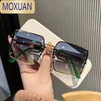 MOXUAN2022新款无框切边一体方形太阳镜女韩版素颜复古潮人街拍显瘦墨镜