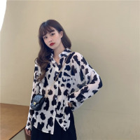 艳如飞夏季新款港风复古chic豹纹雪纺衬衫洋气质阔腿短裤网红两件套装女套装