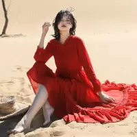 艳如飞适合三亚旅游衣服旅行穿搭沙漠红裙度假拍照服装女沙滩连衣裙超仙连衣裙