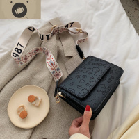 宽肩带高级感包包女包新款2019网红小包质感斜挎百搭单肩小方包潮 艾狄伊娃女手包