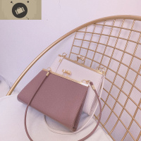 夏季复古皮质小方包珍珠夹子单肩斜挎女包简约风手提包温柔腋下包 艾狄伊娃手提包