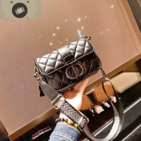 网红女包2020新款抖音简约复古洋气斜挎彩带单肩棱格链条女士包包 艾狄伊娃单肩包