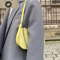 西班牙设计2020女士链条手提包淡色法棍包manigo小众单肩腋下包 艾狄伊娃手提包