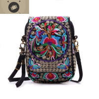 云南民族风刺绣包6寸大屏手机包女斜挎包小手拿包复古绣花零钱包 艾狄伊娃女手包